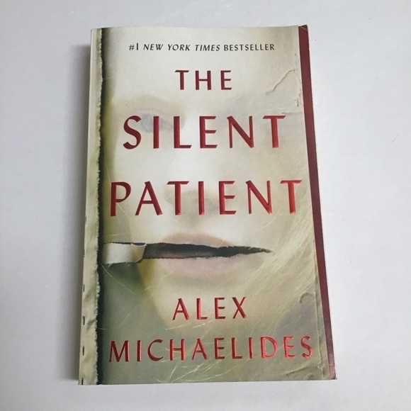 The Silent Patient SIGNED AUTOGRAPHED by Alex Michaelides Paperback Book Kristin - Picture 6 of 6